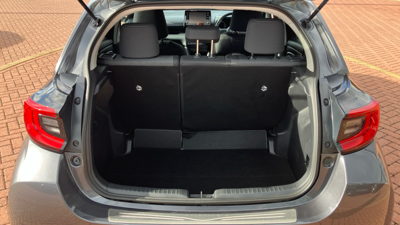 Toyota Yaris 1.5 Hybrid Design 5dr CVT Hybrid Hatchback